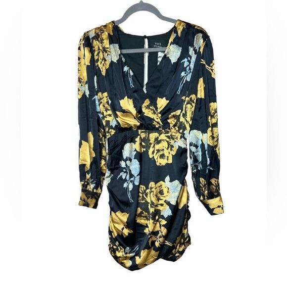 NWT VICI COLLECTION Magnificent satin drape mini dress size XS - Picture 4 of 11